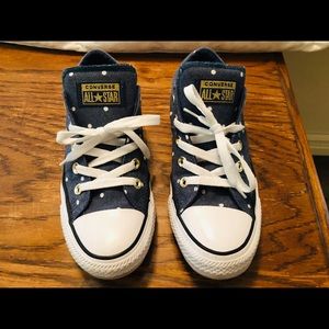 Converse sneakers size 6